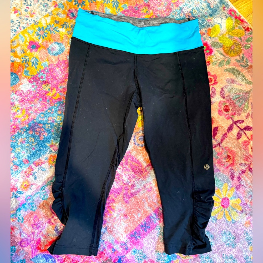 Lululemon 3/4 running leggings - 6